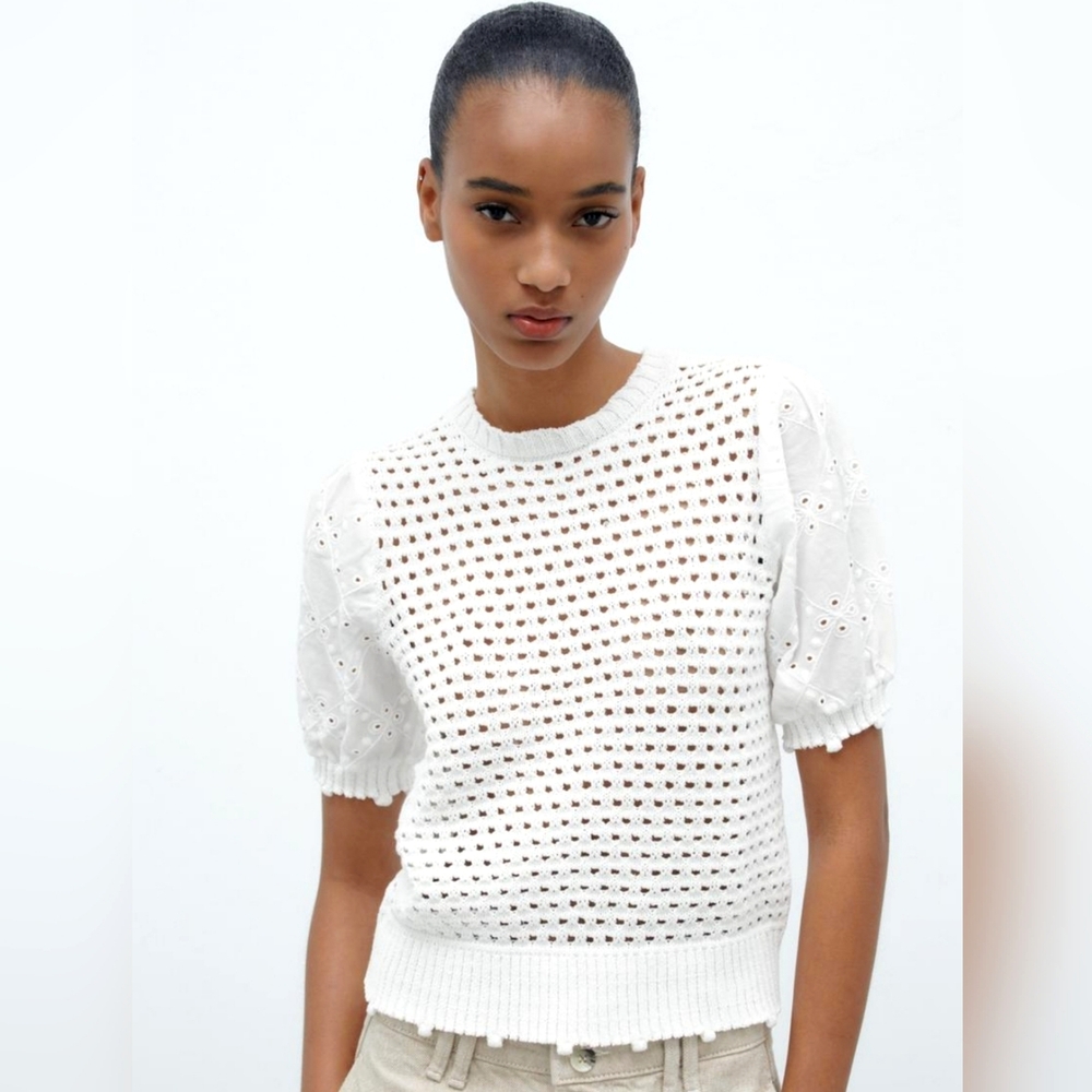 New Zara CONTRAST OPEN KNIT TOP. Medium.